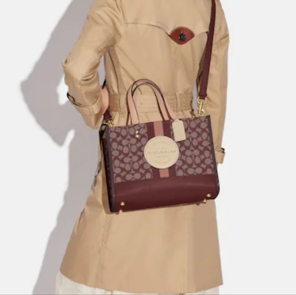 Coach Dempsey Medium Carryall In Signature Jacquard Witn Stripe And Coach Patch - Picture 4 of 16